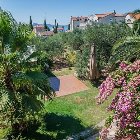 Oaza Mira Trogir Exterior foto